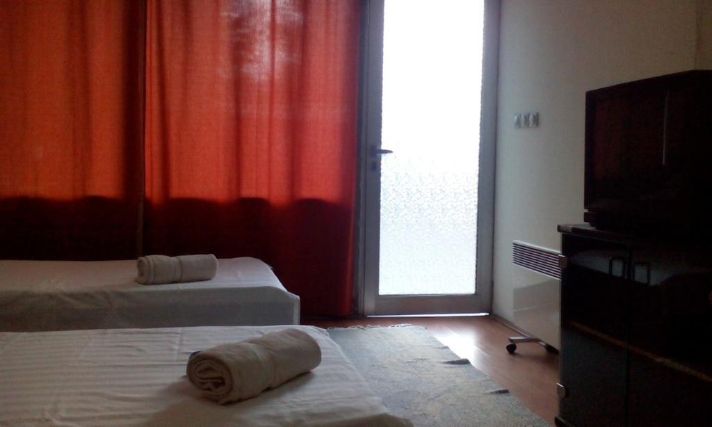 Motel Le Village Skopje Exterior foto