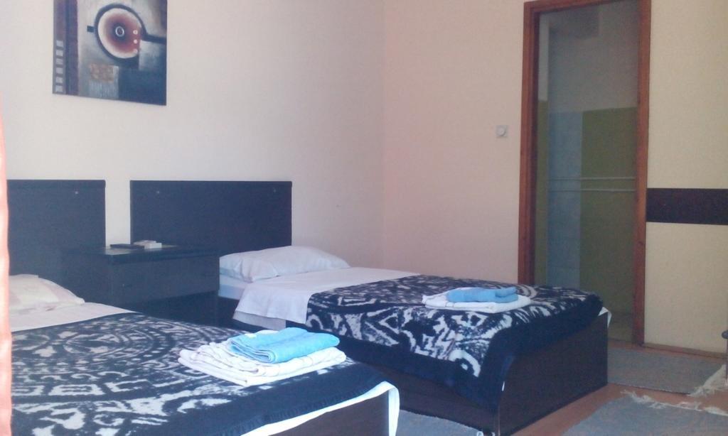 Motel Le Village Skopje Zimmer foto